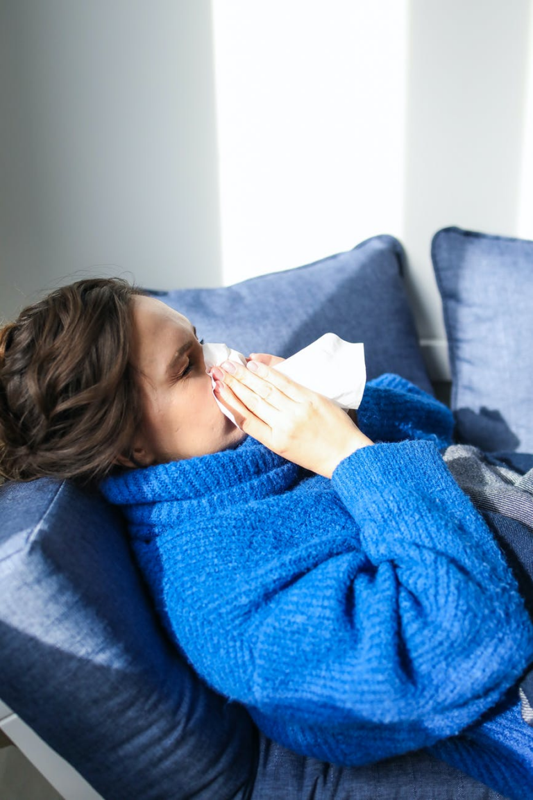 common cold sneezing
